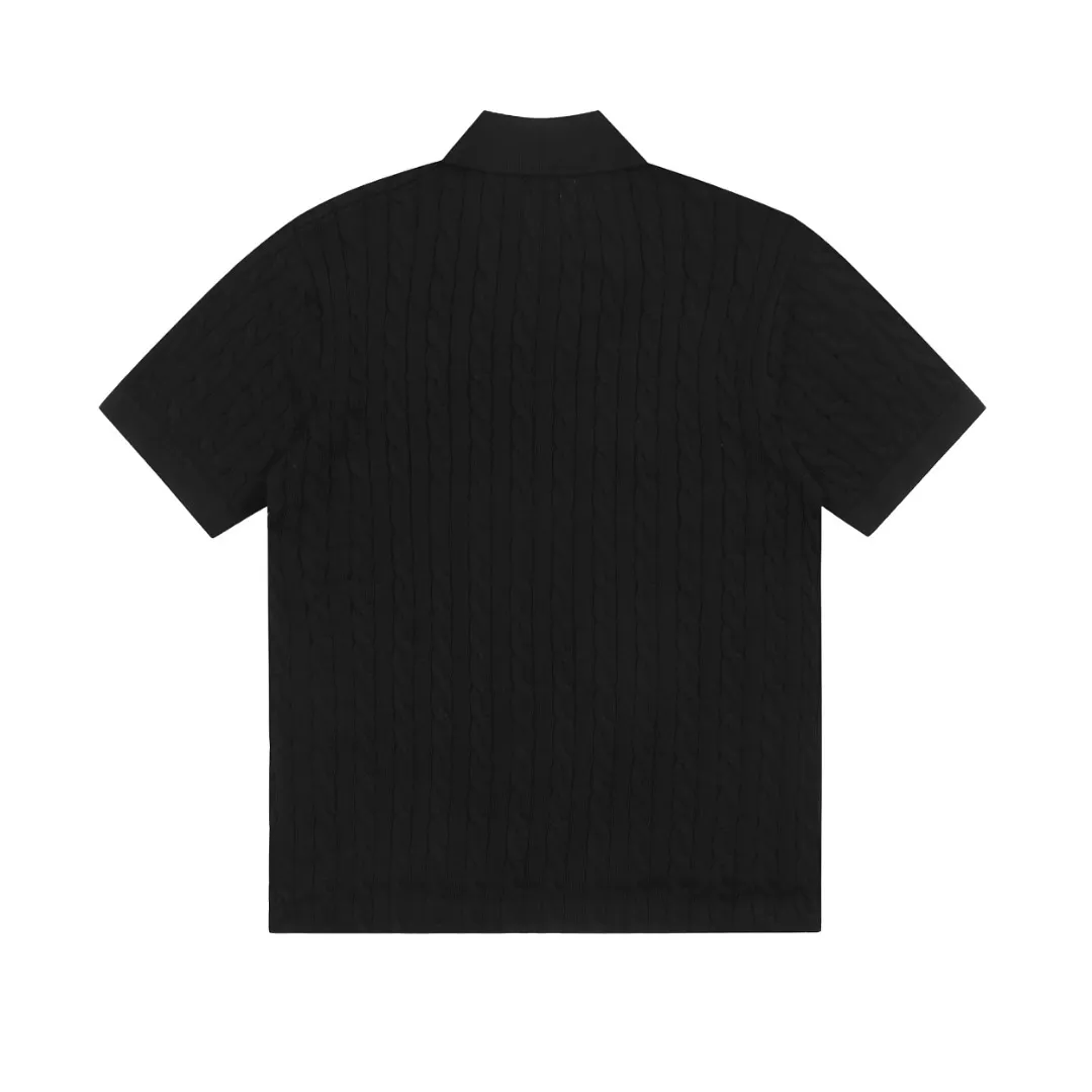 🅿️176 "Top quality" Style number: DS022# (not off the shelves all year round) [Ralph Lauren POLO lapel solid color pony embroidered logo knitted short sleeves] ✅Ralph Lauren Ralph Lauren classic basic versatile all-season cardigan knitted short sleeves ✅Main supplier platform live broadcast Wholesale entities Replenish when out of stock Not off the shelves ✅ZP quality 1:1 version Scan the code to enter the GF website Counter quality ✅Details and quality are the only one in Guangzhou. Imported quality cotton yarn focuses on high-end and cost-effective. Needless to say good quality. ✅The version is restored to the original order. The maximum size can be worn up to 160 pounds. Loose, comfortable and stress-free.